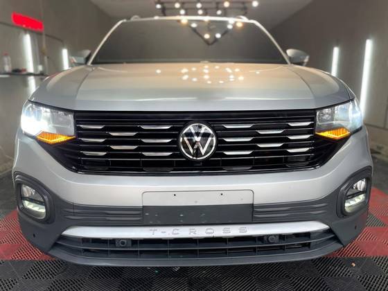 VOLKSWAGEN T-CROSS 1.0 200 TSI TOTAL FLEX COMFORTLINE AUTOMÁTICO